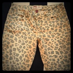 L.E.I. Leopard print skinny pants/jeans Sz 9